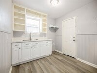 1308 Weiss St photo'