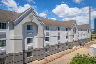 Maverick Station in Houston, TX - Building Photo - Building Photo