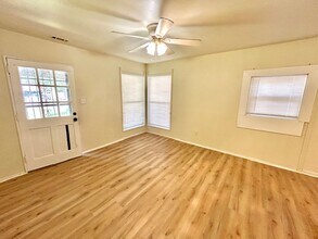 2433 Shepherd Dr NW in Huntsville, AL - Building Photo - Building Photo