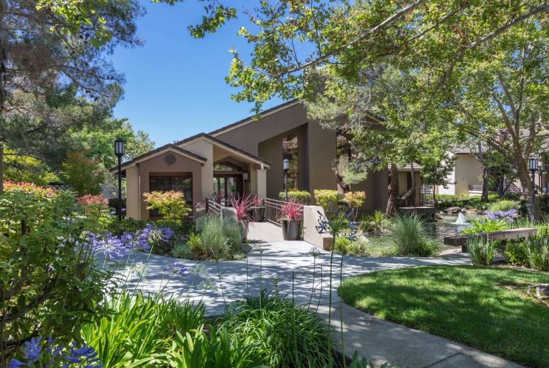 Canyon Woods in San Ramon, CA - Foto de edificio