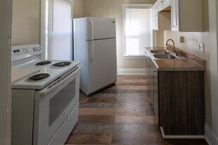 1171 La Croix Ave, Unit 2 in Akron, OH - Building Photo