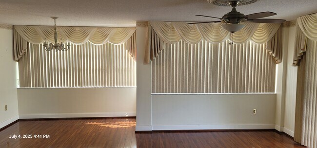 1300 Saint Charles Pl, Unit L119 in Pembroke Pines, FL - Building Photo - Building Photo
