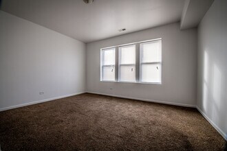 1101 N LeClaire Ave Chicago, IL 60651 in Chicago, IL - Foto de edificio - Building Photo