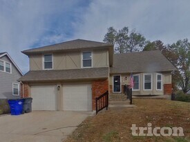 1928 E Stratford Rd in Olathe, KS - Building Photo