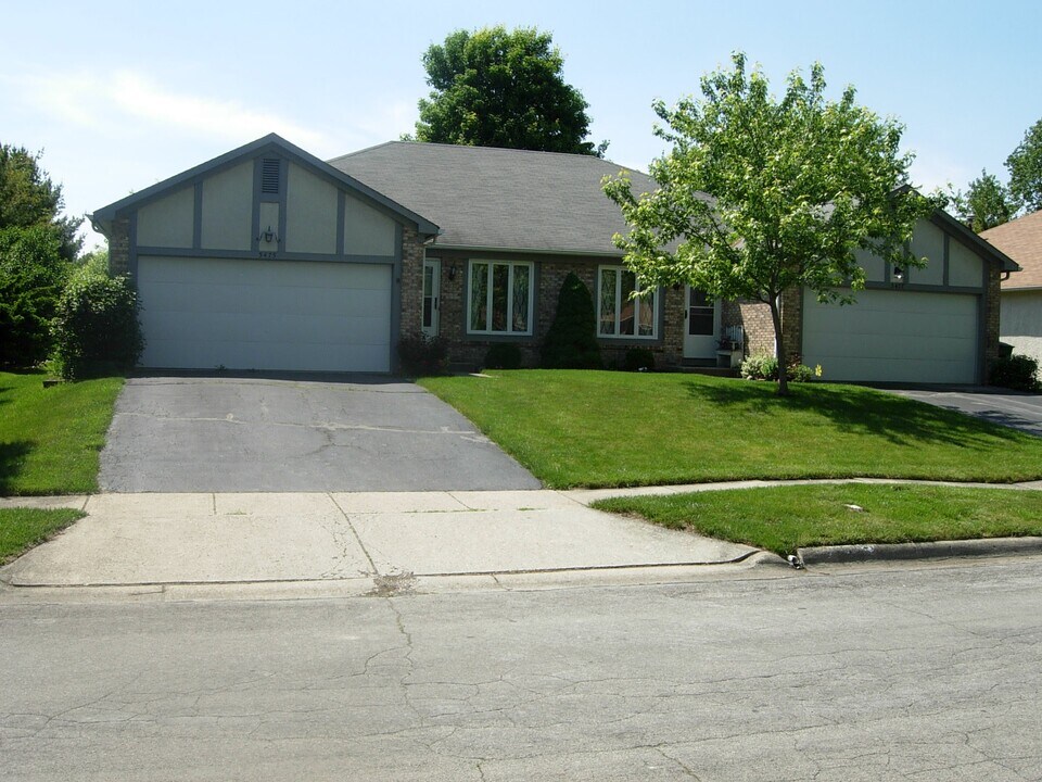 5454 Archway Dr in Columbus, OH - Building Photo