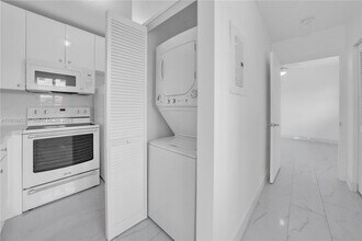 1371 NW 3rd St in Miami, FL - Building Photo - Building Photo