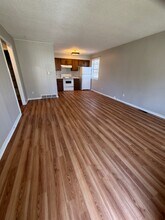 1215 N 7th St in Lansing, KS - Building Photo - Building Photo