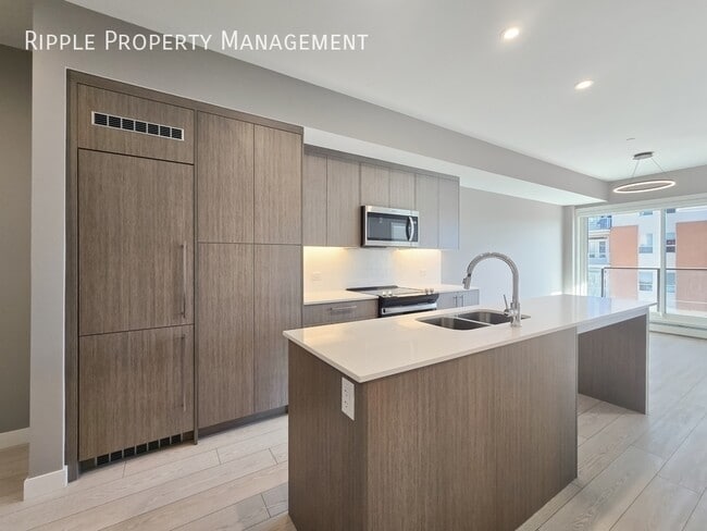 310-315 15 Ave SW in Calgary, AB - Building Photo - Building Photo