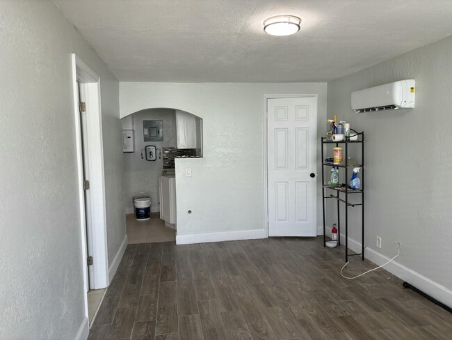57 W 28th St in West Palm Beach, FL - Building Photo - Building Photo