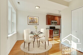 4865 N Hermitage Ave, Unit 1W in Chicago, IL - Building Photo - Building Photo