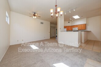 7427 E Placita Rio Cabo in Tucson, AZ - Building Photo - Building Photo