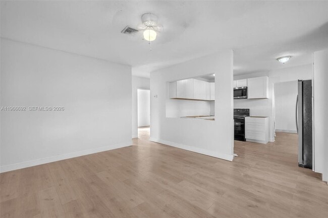 841 NW 15th Terrace in Fort Lauderdale, FL - Foto de edificio - Building Photo