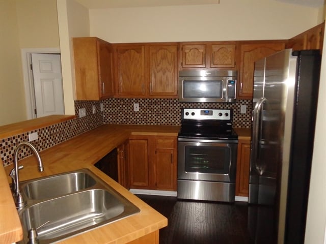 1117 Capps Hollow Dr in Charlotte, NC - Foto de edificio - Building Photo