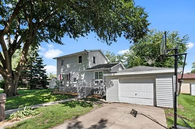 property at 1300 E Broadway St