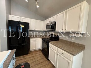 3119 Bushfield Dr in Winston-Salem, NC - Building Photo - Building Photo