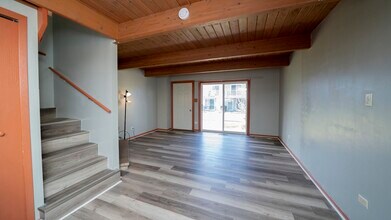 363 Meadow Green Ln in Round Lake Beach, IL - Building Photo - Building Photo