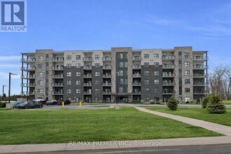 1000 Lackner Blvd in Kitchener, ON - Building Photo - Building Photo