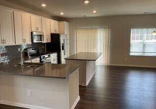 341 Zocalo Dr in Gastonia, NC - Building Photo - Building Photo