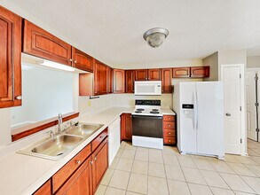 1320 Mulberry Ct in Greenfield, IN - Building Photo - Building Photo