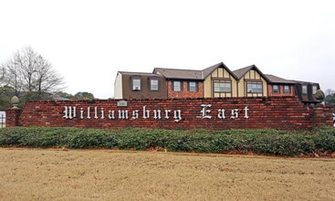 Williamsburg East in Tuscaloosa, AL - Building Photo - Building Photo