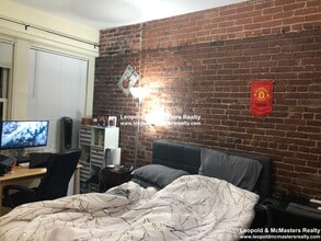 1402 Beacon St, Unit 2 in Brookline, MA - Building Photo - Building Photo