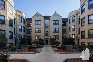 1120 W Oakdale Ave, Unit 1A in Chicago, IL - Building Photo
