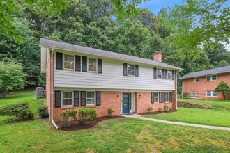 11506 Stonewood Ln in Rockville, MD - Building Photo - Building Photo
