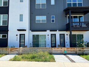 2474 W 167th Ln in Broomfield, CO - Building Photo - Building Photo