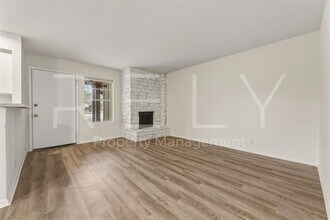 302 Algerita Dr in Georgetown, TX - Building Photo - Building Photo