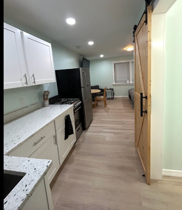 5239 6th Ave N in St. Petersburg, FL - Building Photo
