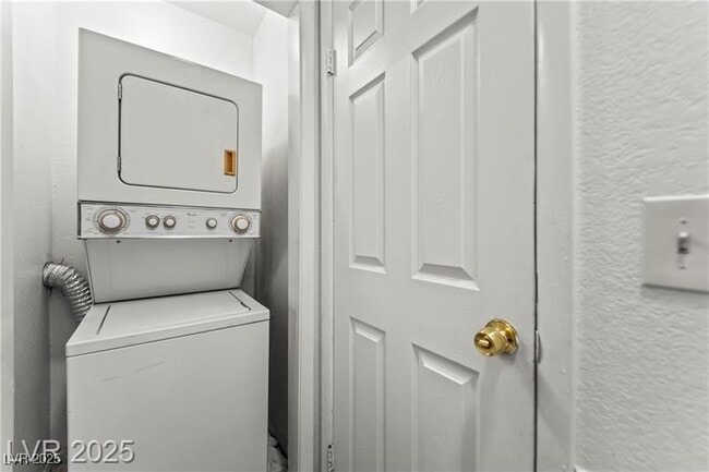 property at 1628 Justin Ct