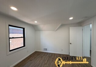 7798 American St, Unit 7798 American St. Upper in Detroit, MI - Building Photo - Building Photo