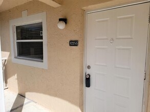 12255 Royal Palm Blvd, Unit 8O in Coral Springs, FL - Building Photo - Building Photo