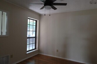 4601 Misty Valley W in Wichita Falls, TX - Building Photo - Building Photo