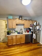 110 Crescent Ave, Unit 1 in Melrose, MA - Foto de edificio - Building Photo