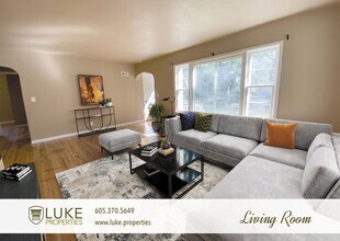 409 N Jessica Ave in Sioux Falls, SD - Building Photo - Building Photo