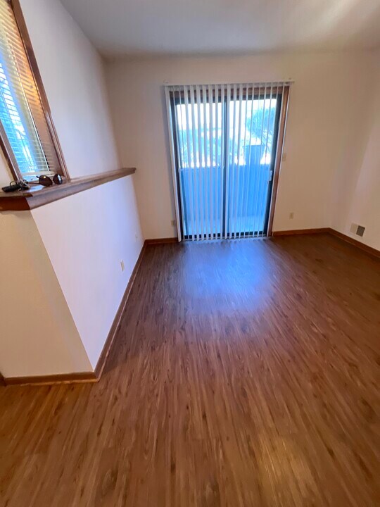 10207 E 63rd Ter, Unit C in Raytown, MO - Foto de edificio