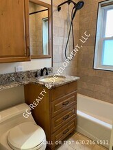 1460 Whitcomb Ave in Des Plaines, IL - Building Photo - Building Photo