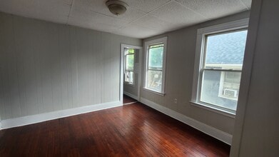 114 Cedar Hill Ave, Unit 2 in New Haven, CT - Foto de edificio - Building Photo