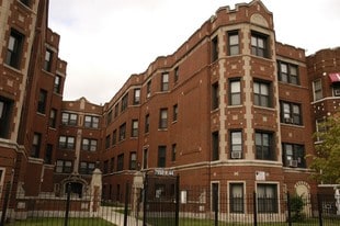 7944 S Paulina in Chicago, IL - Building Photo