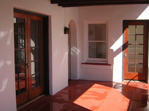 2033 E 1st St in Tucson, AZ - Building Photo - Building Photo