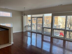 915 S Oak Park Ave in Oak Park, IL - Building Photo - Building Photo