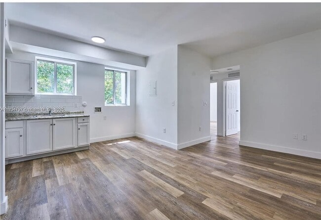 6211 NW 7th Ave in Miami, FL - Building Photo - Building Photo