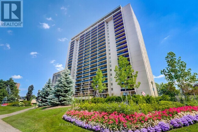 299 Mill Rd in Toronto, ON - Building Photo - Building Photo