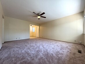 1581 Hawes Ct in Redwood City, CA - Building Photo - Building Photo