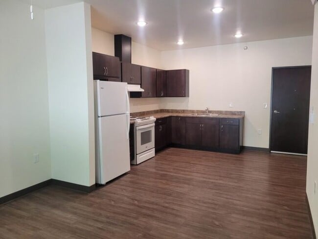 property at 749 Streeter Dr