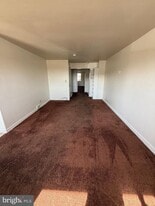 637 Hamilton St in Norristown, PA - Building Photo