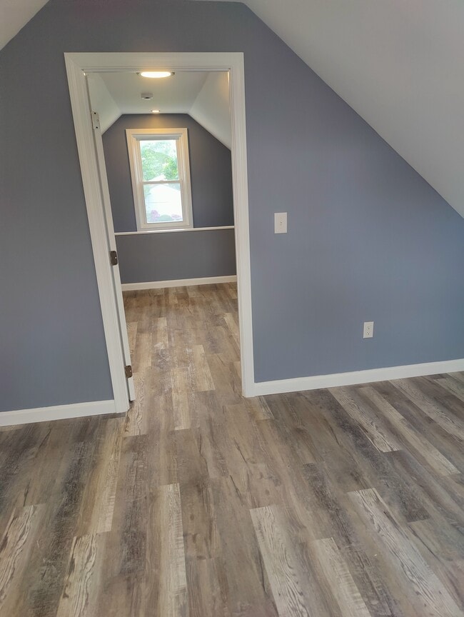 61 Tiffany St in North Providence, RI - Foto de edificio - Building Photo