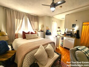 108 Myrtle St, Unit 6 in Boston, MA - Building Photo - Building Photo