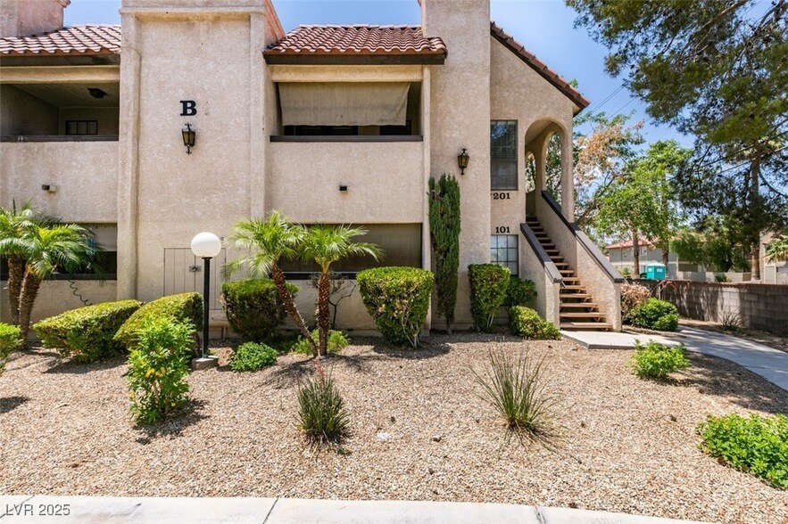 1751 E Reno Ave in Las Vegas, NV - Foto de edificio